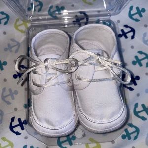 Crib shoes